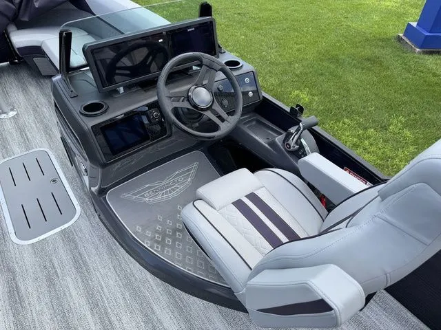 Slide: The Image of Bennington M Swingback 24 MSB 2025 - 19