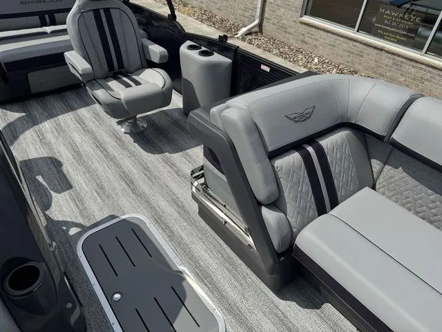 Slide: The Image of Bennington M Swingback 24 MSB 2025 - 21