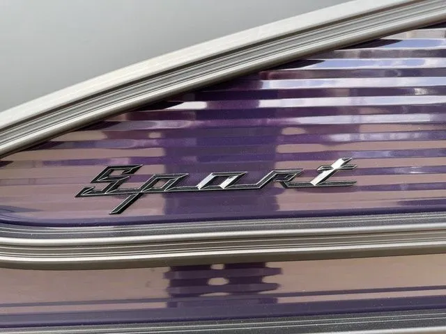 Slide: The Image of Bennington M Swingback 24 MSB 2025 - 27