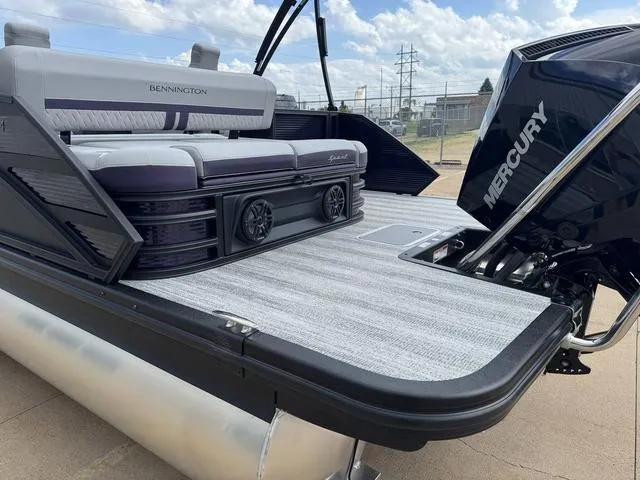 Slide: The Image of Bennington M Swingback 24 MSB 2025 - 5