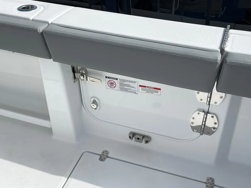 Slide: The Image of Everglades 375 Center Console 2026 - 57