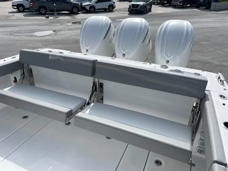 Slide: The Image of Everglades 375 Center Console 2026 - 62