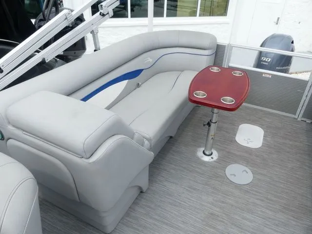 Slide: The Image of Bennington 22 SS 2022 - 10