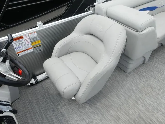 Slide: The Image of Bennington 22 SS 2022 - 7