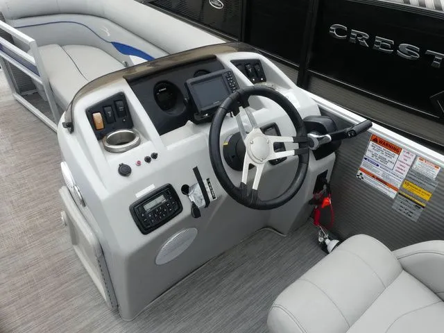 Slide: The Image of Bennington 22 SS 2022 - 8