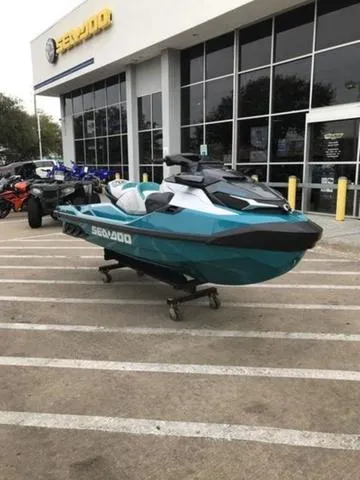 Slide: The Image of Sea-Doo GTX 2025 - 3