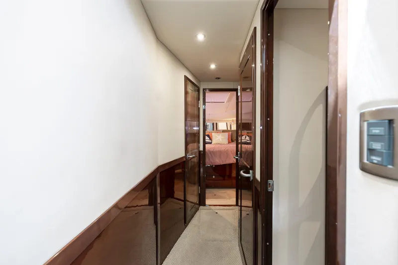 Slide: The Image of Sea Ray 58 Sedan Bridge 2008 - 56