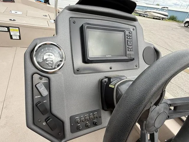 Slide: The Image of Avid 18 Rogue SC 2024 - 10