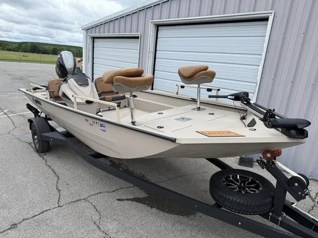 Slide: The Image of Avid 18 Rogue SC 2024 - 4