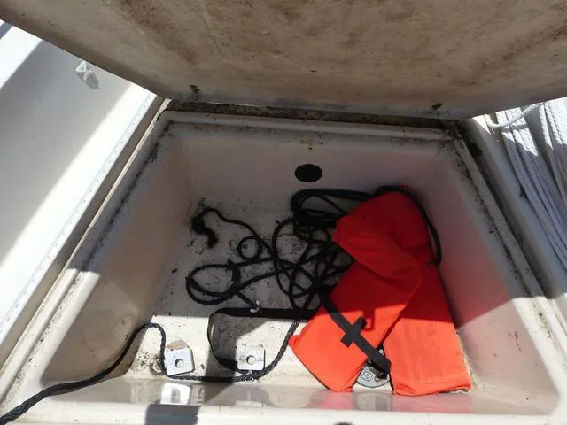 Slide: The Image of Key West 1700 Sportsman 1992 - 8