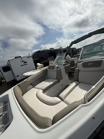 Slide: The Image of Crownline Boats 21XS 2018 - 3