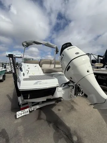 Slide: The Image of Crownline Boats 21XS 2018 - 4