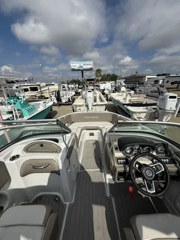 Slide: The Image of Crownline Boats 21XS 2018 - 6