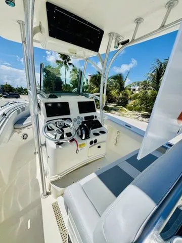 Slide: The Image of Mako 234 Center Console 2020 - 13