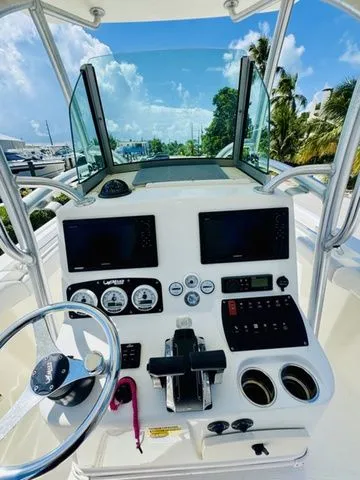 Slide: The Image of Mako 234 Center Console 2020 - 14