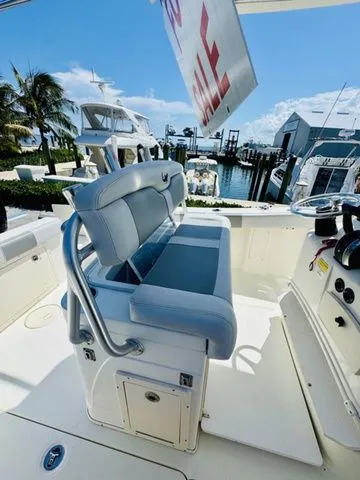 Slide: The Image of Mako 234 Center Console 2020 - 15