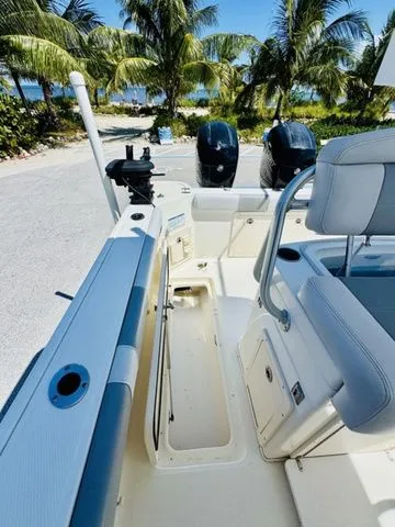 Slide: The Image of Mako 234 Center Console 2020 - 20