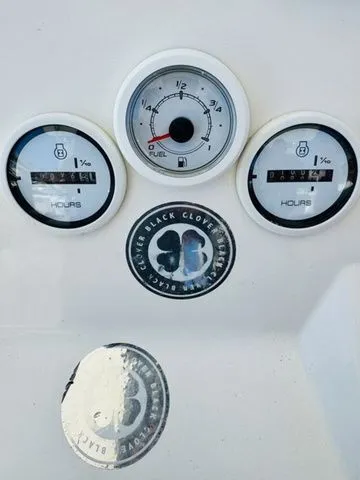 Slide: The Image of Mako 234 Center Console 2020 - 21