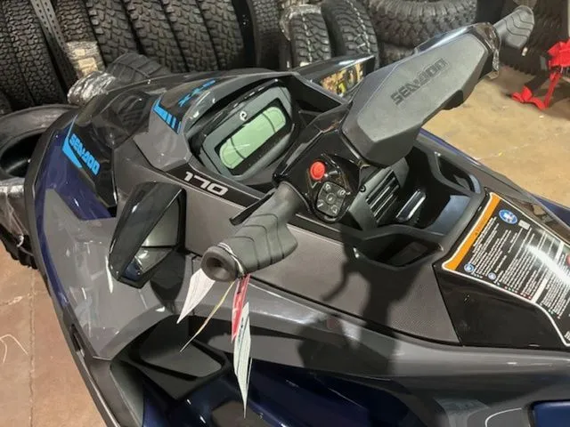 Slide: The Image of Sea-Doo GTX 170 2025 - 6