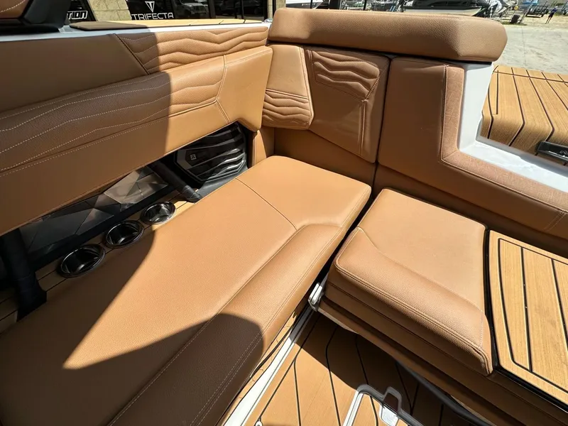 Slide: The Image of Nautique G23 2026 - 10