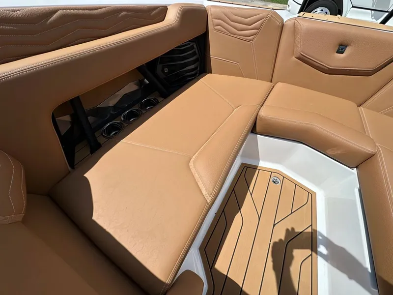 Slide: The Image of Nautique G23 2026 - 18