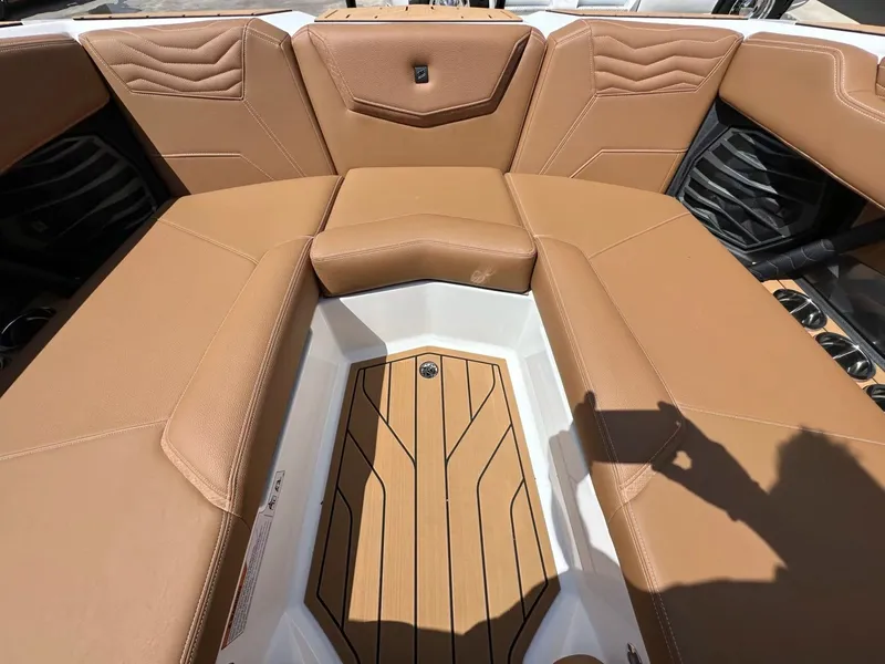 Slide: The Image of Nautique G23 2026 - 19