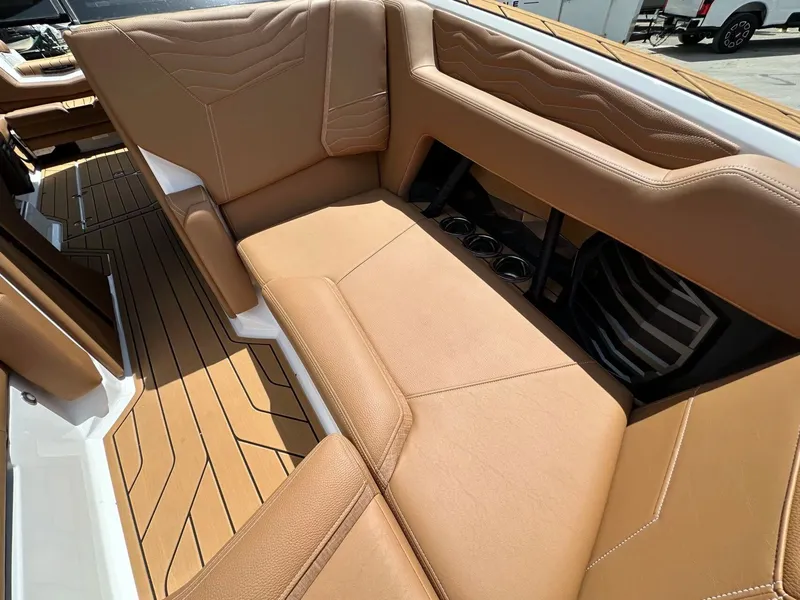 Slide: The Image of Nautique G23 2026 - 23