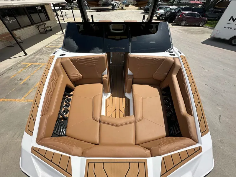 Slide: The Image of Nautique G23 2026 - 24