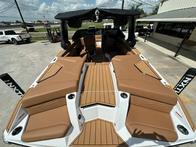 Slide: The Image of Nautique G23 2026 - 9