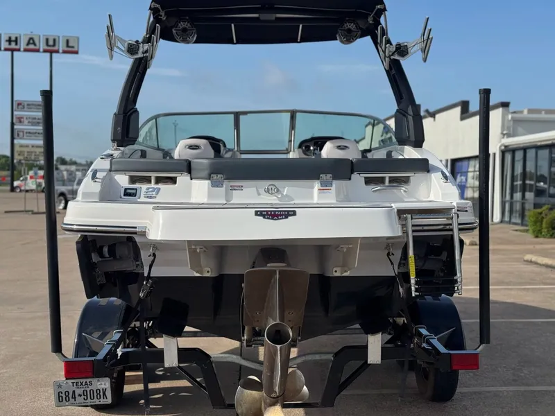 Slide: The Image of Chaparral 21 Surf 2021 - 4