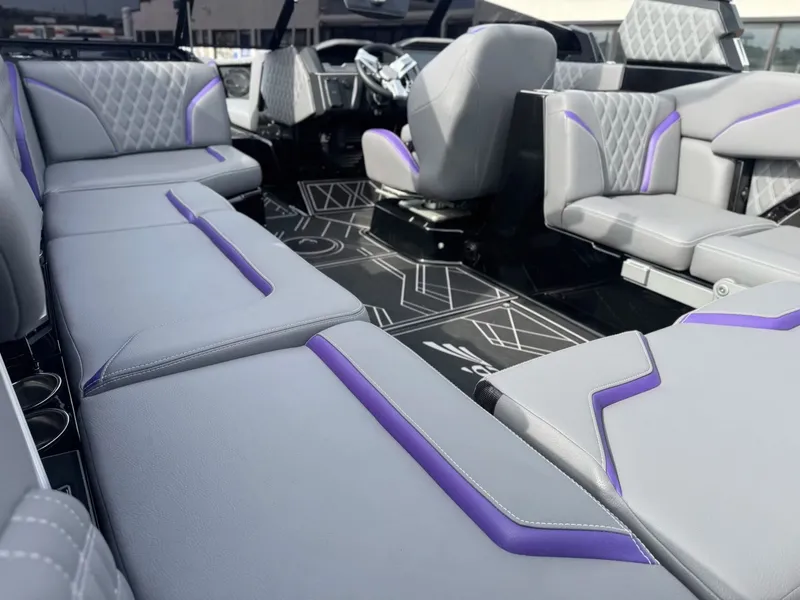 Slide: The Image of Tigé 24RZX 2024 - 14