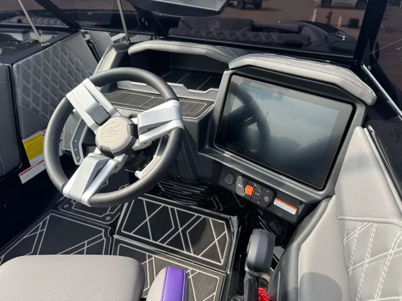 Slide: The Image of Tigé 24RZX 2024 - 16