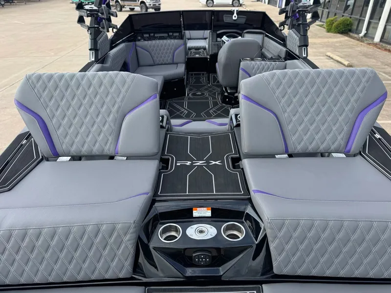 Slide: The Image of Tigé 24RZX 2024 - 8