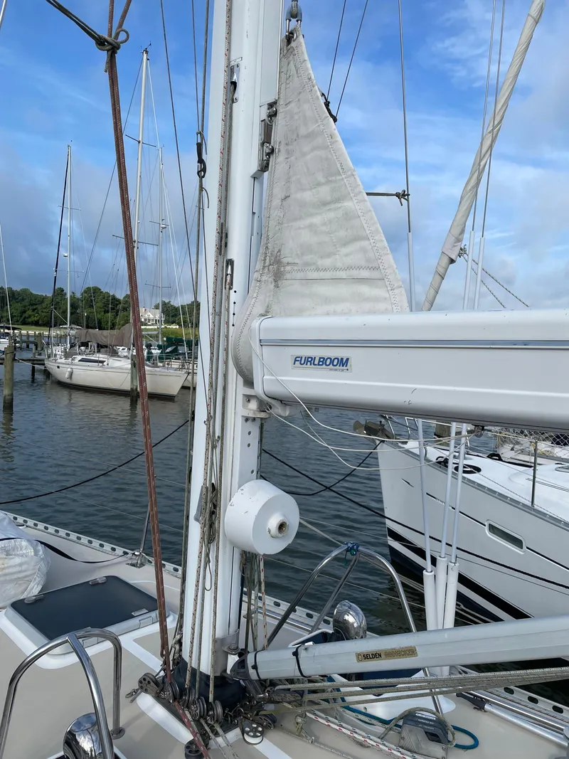 Slide: The Image of Sailboat mast and rigging of 1994 J Boats J 40 at marina. - 5