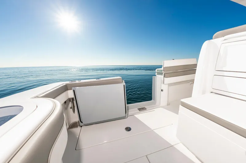 Slide: The Image of Valhalla Boatworks V-33 2024 - 29