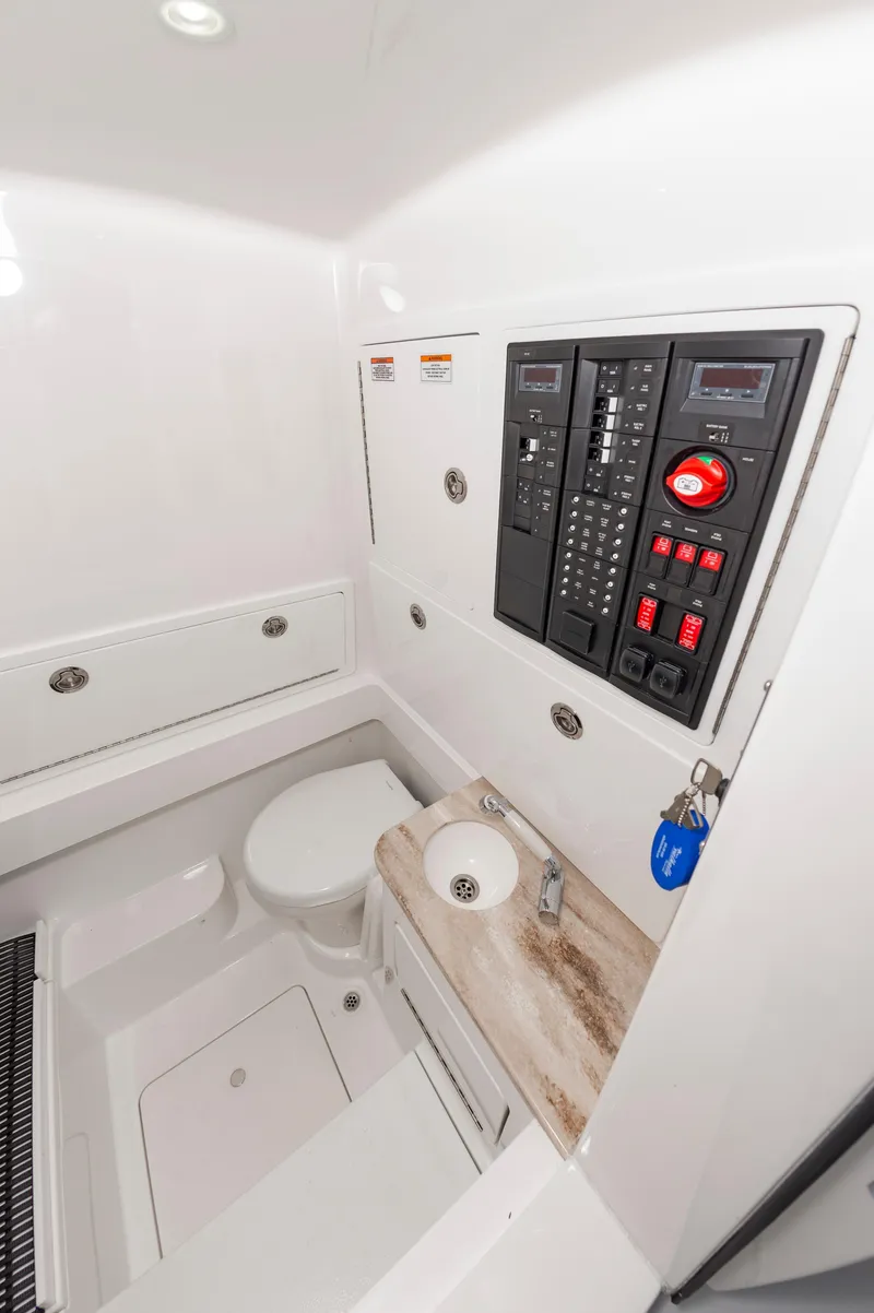 Slide: The Image of Valhalla Boatworks V-33 2024 - 38