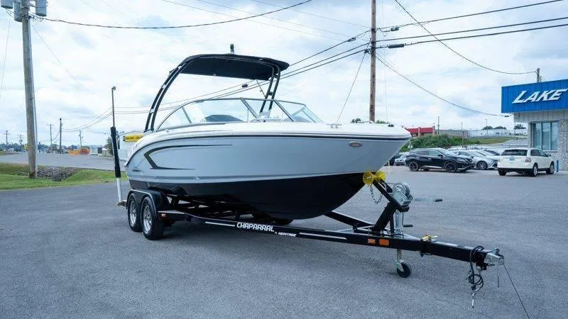 Slide: The Image of Chaparral 21 H20 2019 - 15