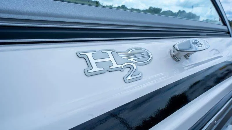 Slide: The Image of Chaparral 21 H20 2019 - 19