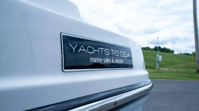 Slide: The Image of Chaparral 21 H20 2019 - 24