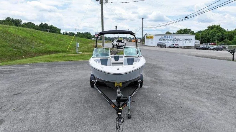 Slide: The Image of Chaparral 21 H20 2019 - 3