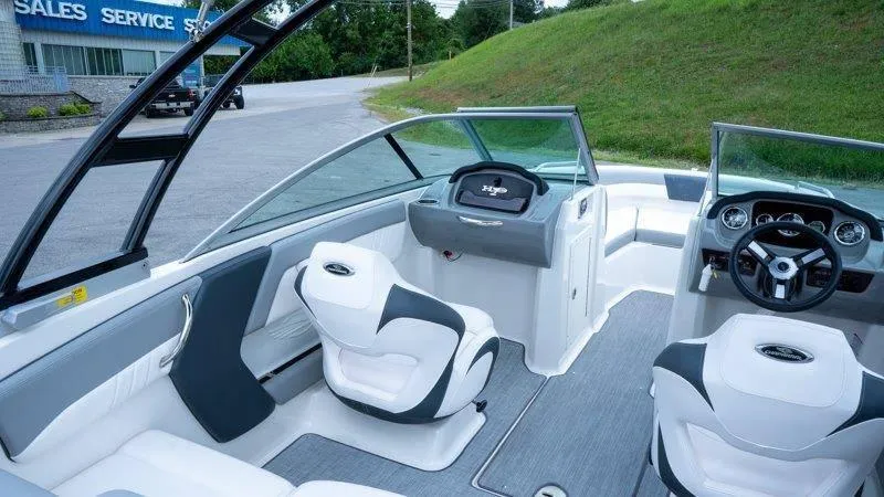 Slide: The Image of Chaparral 21 H20 2019 - 36