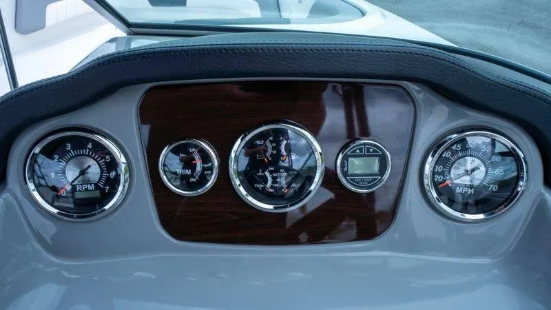 Slide: The Image of Chaparral 21 H20 2019 - 38