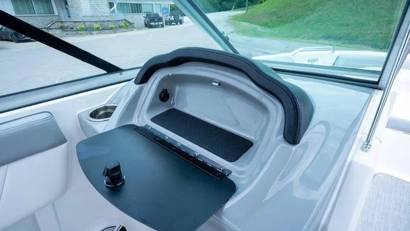 Slide: The Image of Chaparral 21 H20 2019 - 43