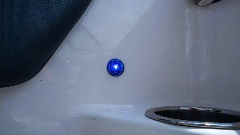 Slide: The Image of Chaparral 21 H20 2019 - 57