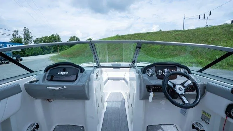 Slide: The Image of Chaparral 21 H20 2019 - 67