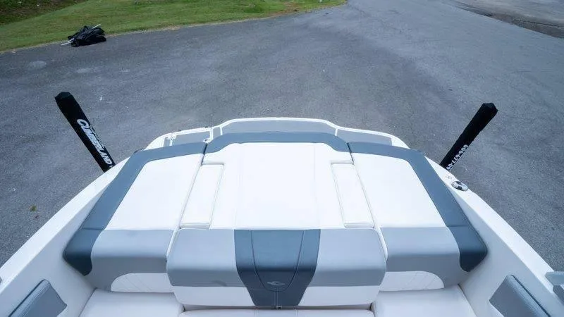 Slide: The Image of Chaparral 21 H20 2019 - 69