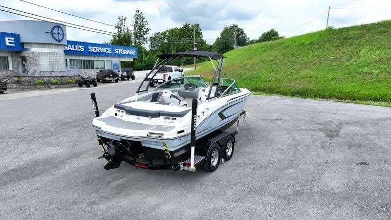 Slide: The Image of Chaparral 21 H20 2019 - 7