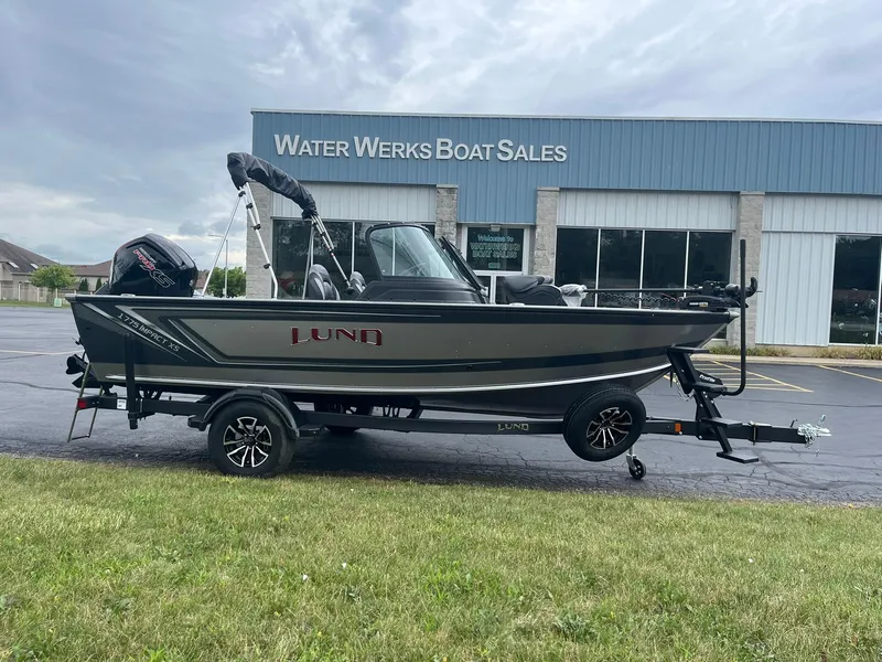 The Image of 2026 Lund 1775 Impact XS Sport boat at Water Werks Boat Sales dealership. - 0