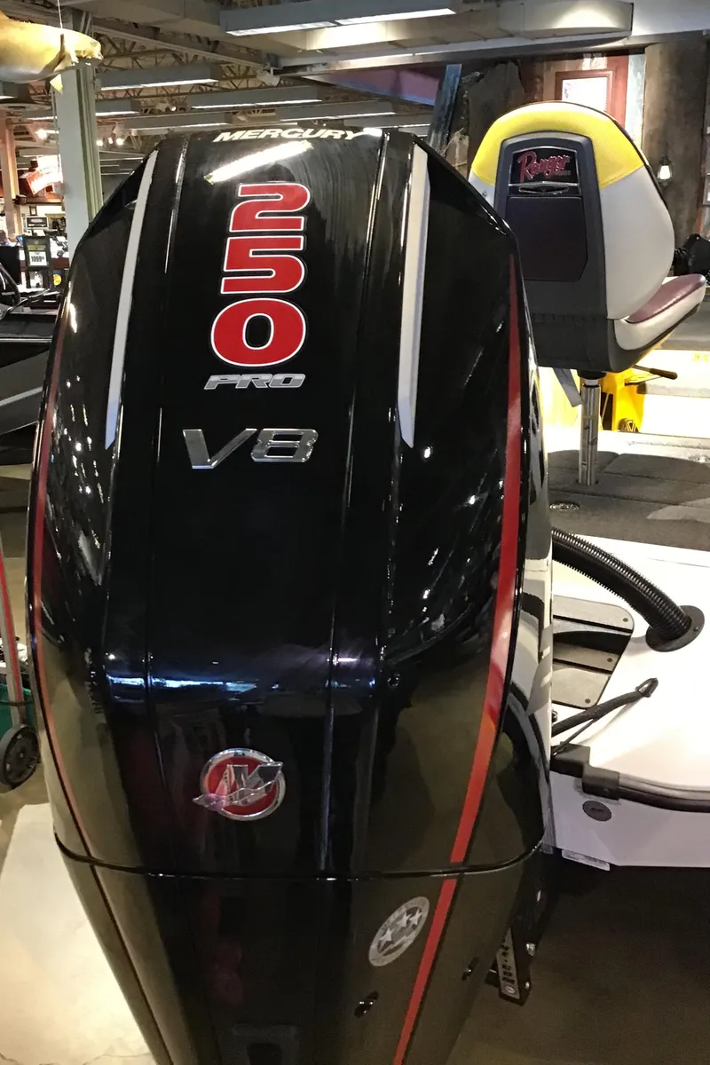 Slide: The Image of 2025 Ranger Z520R Cup-Equipped boat with Mercury 250 Pro V8 engine. - 4