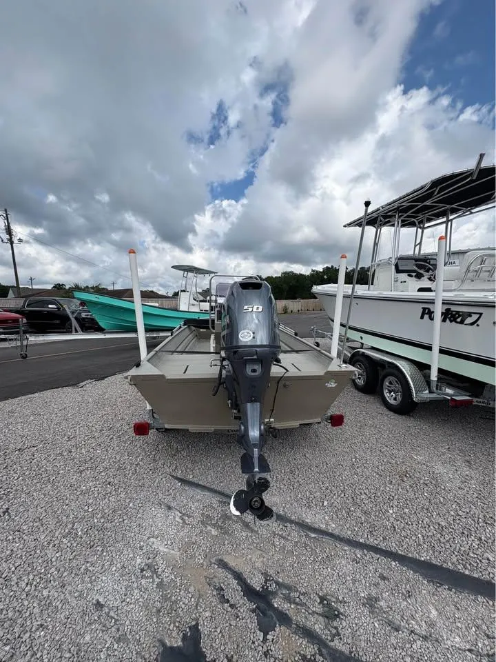 Slide: The Image of Alweld 1752VV Vee Bottom 2019 - 2